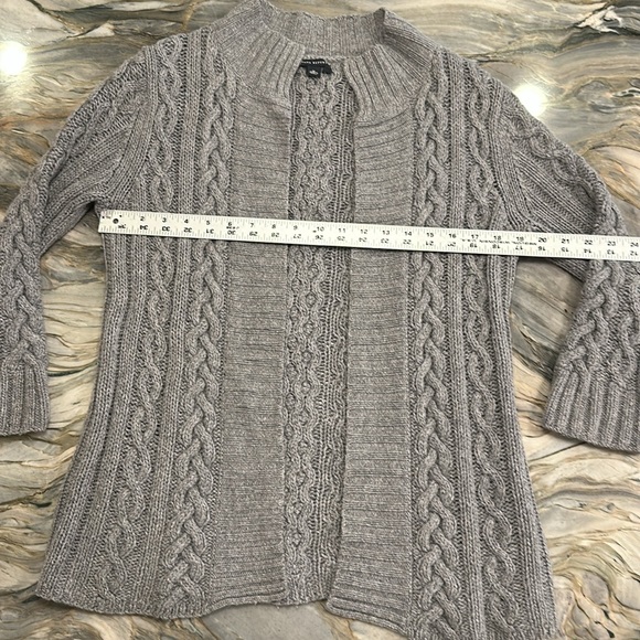 Banana Republic Womens Gray Cardigan size Medium - Picture 4 of 6